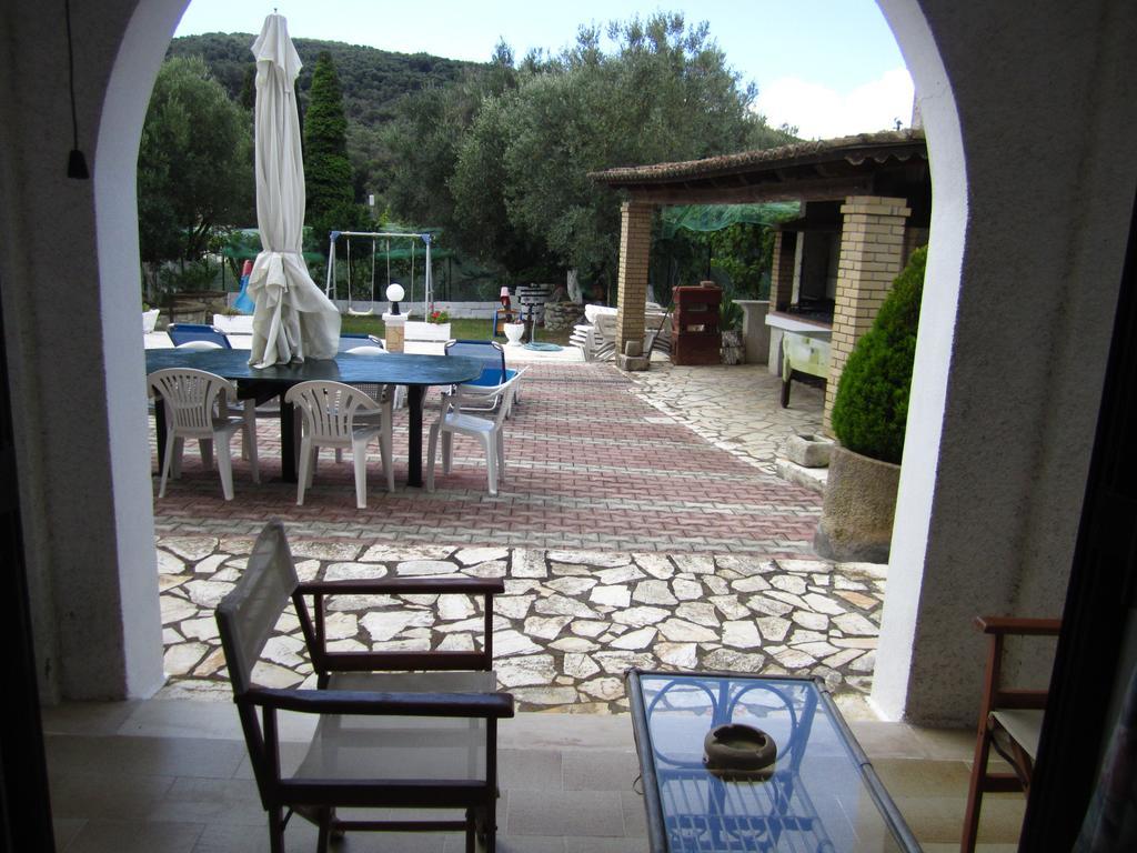 Villa Mike 105 لياباديس الغرفة الصورة